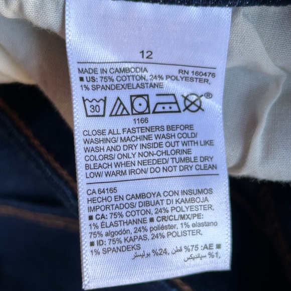 Old Navy Dark Wash Jean Shorts High Rise Size 12 Women - Picture 6 of 6